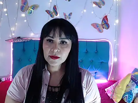 MarilynRoxy online show from December 22, 10:10 pm