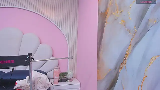 Ary  cherry online show from April 10, 8:05 pm