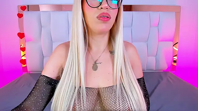 CamilleJuicy  online show from July 9, 12:59 pm