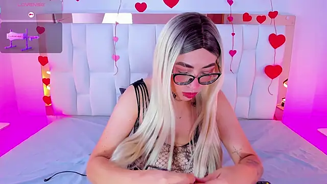 CamilleJuicy  online show from February 28, 12:16 pm