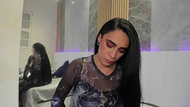 Snapshot of PamelaRed_ chatting on January 13, 8:02 pm PamelaRed online show from January 13, 8:02 pm