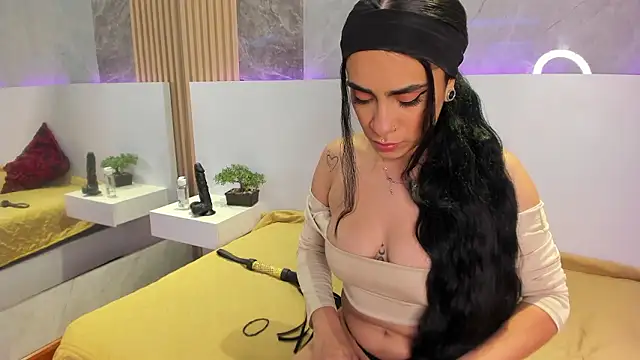 Snapshot of PamelaRed_ chatting on January 9, 7:43 pm PamelaRed online show from January 9, 7:43 pm