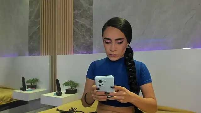 Snapshot of PamelaRed_ chatting on January 6, 3:05 pm PamelaRed online show from January 6, 3:05 pm