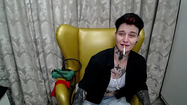 Snapshot of KennyXSX chatting on July 13, 1:54 pm KennyXSX online show from July 13, 1:54 pm