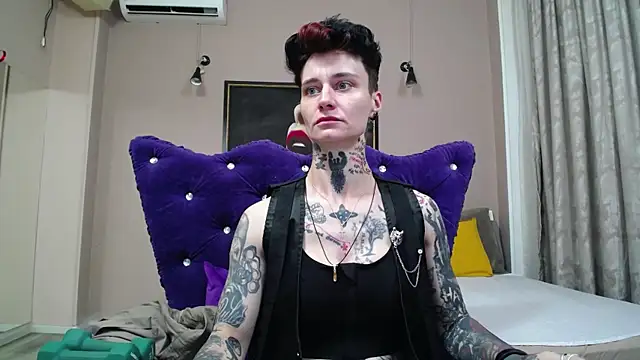 Snapshot of KennyXSX chatting on June 25, 1:38 pm KennyXSX online show from June 25, 1:38 pm