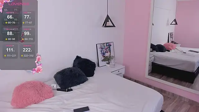 Briana Goldd online show from March 28, 3:51 am