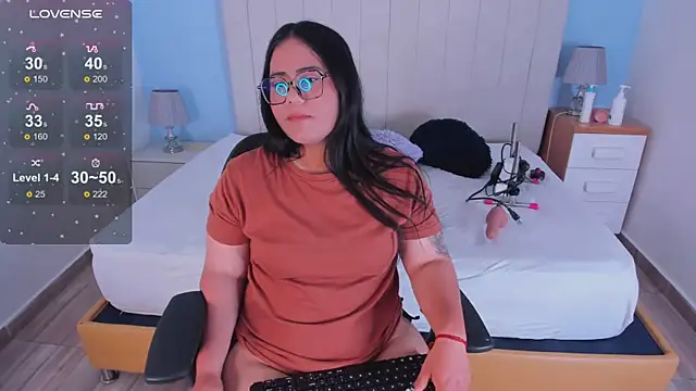 Briana Goldd online show from April 28, 3:44 am