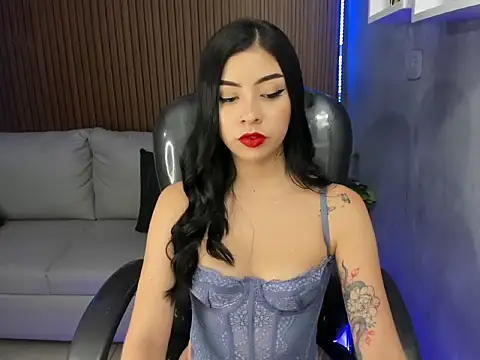 Snapshot of Liz_bohemia__ chatting on April 14, 9:31 pm Liz bohemia online show from April 14, 9:31 pm