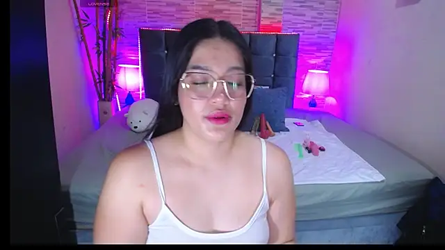 Valeri hot22 online show from May 9, 8:45 pm