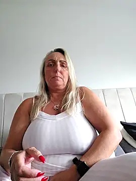 theblondecocklover online show from May 18, 7:07 pm