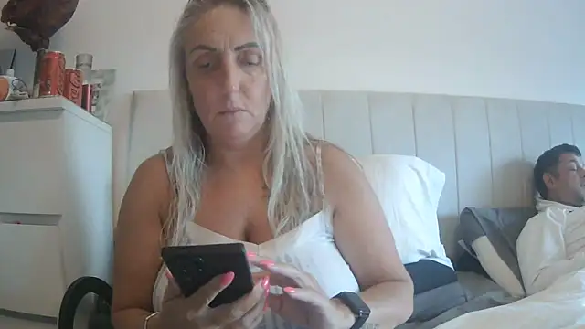 Snapshot of theblondecocklover chatting on June 10, 8:21 pm theblondecocklover online show from June 10, 8:21 pm
