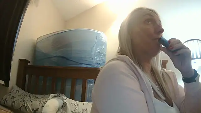 theblondecocklover online show from April 24, 6:21 pm