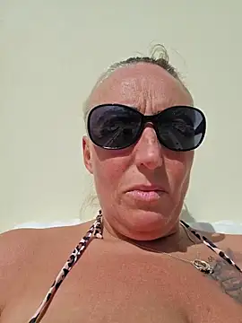 theblondecocklover online show from April 19, 7:42 am