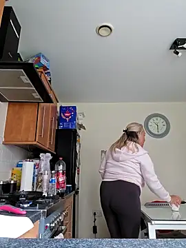 theblondecocklover online show from March 31, 9:33 am