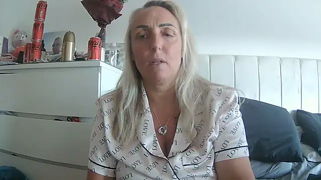 theblondecocklover online show from April 21, 5:30 pm