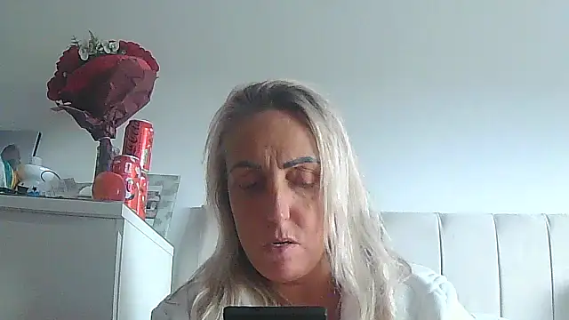 Snapshot of theblondecocklover chatting on June 9, 3:24 pm theblondecocklover online show from June 9, 3:24 pm