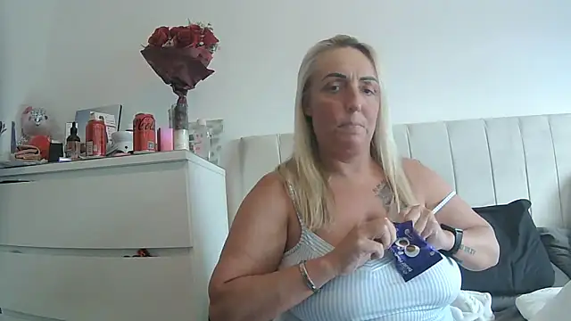 theblondecocklover online show from April 12, 6:00 pm