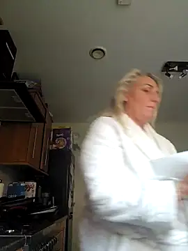 theblondecocklover online show from March 11, 7:35 am