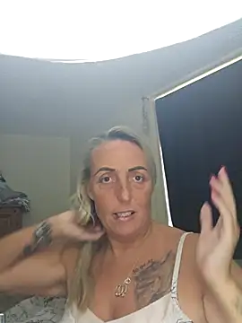 theblondecocklover online show from April 26, 8:11 am