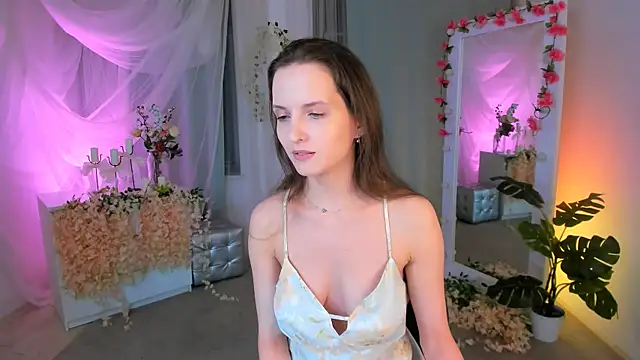Ariadna Shy online show from February 2, 11:00 pm