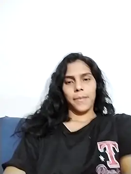 Snapshot of Emily_hot26 chatting on December 18, 7:02 am Emily hot26 online show from December 18, 7:02 am