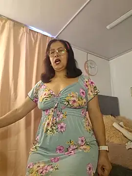 Snapshot of christy_ant chatting on June 11, 6:27 pm christy ant online show from June 11, 6:27 pm