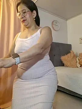 Snapshot of christy_ant chatting on June 26, 10:59 pm christy ant online show from June 26, 10:59 pm