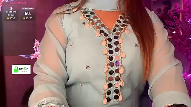 Snapshot of DimondGirl_ chatting on June 11, 6:49 pm DimondGirl online show from June 11, 6:49 pm