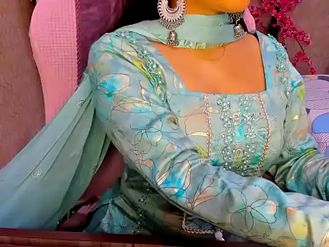 DimondGirl  online show from April 2, 11:00 pm