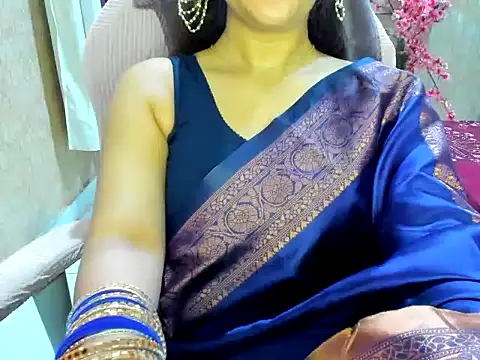 DimondGirl  online show from April 12, 5:44 am