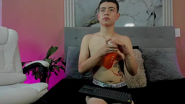 alex xhunter online show from April 10, 7:21 pm