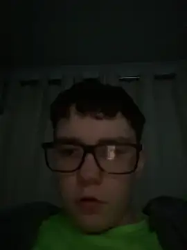 Snapshot of Daniel2906 chatting on December 16, 11:31 pm Daniel2906 online show from December 16, 11:31 pm