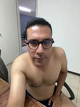 AdrianGarcia89 online show from June 11, 2:53 am
