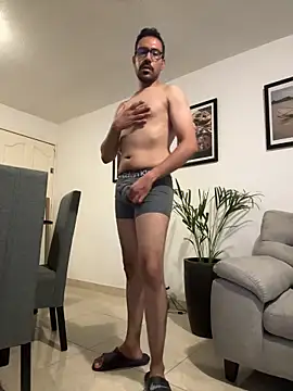 AdrianGarcia89 online show from May 15, 6:22 am