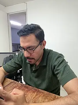 AdrianGarcia89 online show from April 15, 1:22 am