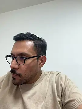 Snapshot of AdrianGarcia89 chatting on March 28, 2:12 am AdrianGarcia89 online show from March 28, 2:12 am