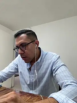 AdrianGarcia89 online show from June 3, 1:28 am
