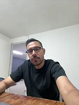 AdrianGarcia89 online show from April 21, 1:42 am