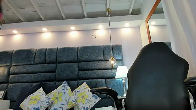 ateneaa dioosa online show from February 18, 11:50 am