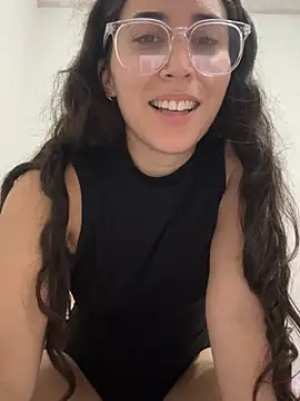 Snapshot of LatinDoll8 chatting on July 8, 11:16 pm LatinDoll8 online show from July 8, 11:16 pm