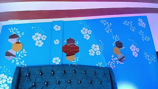 Issa Clark01 online show from March 23, 10:31 pm