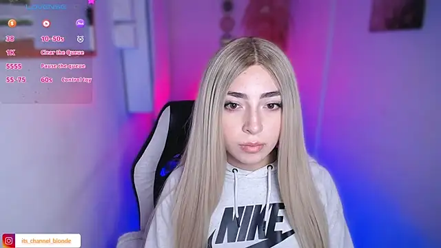 channel blondee online show from May 27, 10:50 pm