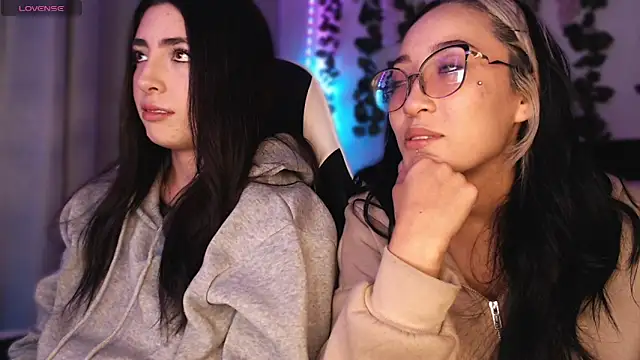 viicky r online show from March 23, 4:56 am