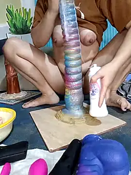 hi-miki online show from April 9, 8:59 pm