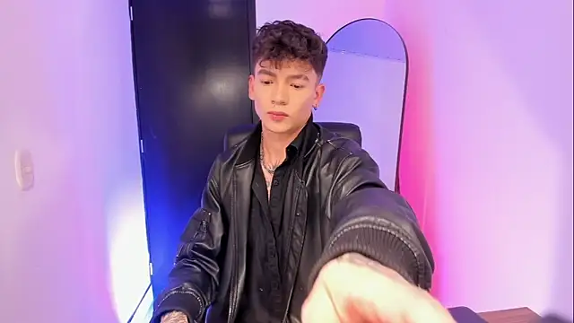 Snapshot of Axel_InkShade_ chatting on December 23, 3:28 am Axel InkShade online show from December 23, 3:28 am