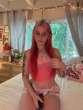 itscleomoon online show from March 23, 10:20 pm