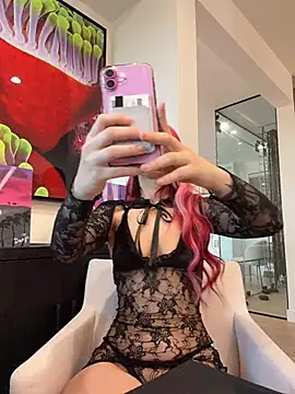 Snapshot of itscleomoon chatting on February 27, 11:04 pm itscleomoon online show from February 27, 11:04 pm