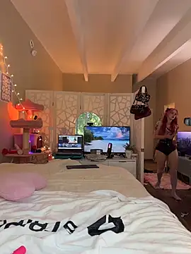 itscleomoon online show from March 5, 9:33 pm