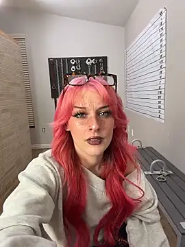 itscleomoon online show from March 13, 1:38 pm