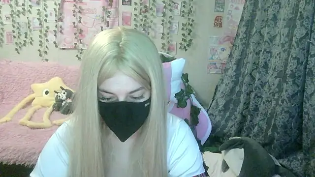 MysticYumiko online show from February 8, 5:43 pm